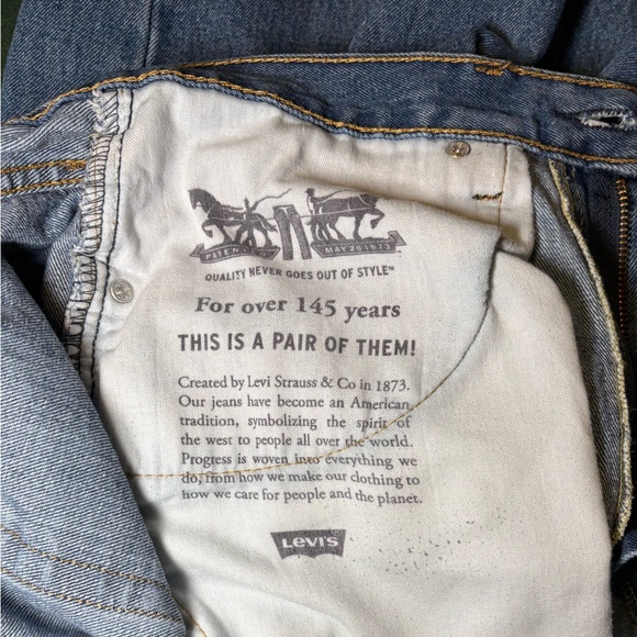 Levi's 550 Classic Men's Blue Jeans, Size: 34W x 30” L (5081) - Picture 5 of 15